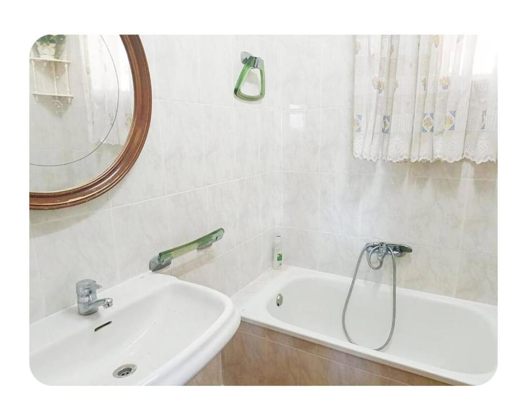 Bedroom With Private Bathroom And Two-Bedroom Family Suite In Quiet Forest Country House 80M2 Large Swimming Pool Music Town Lliria The Garden And Swimmingpool And Garden Are Shared Bagian luar foto