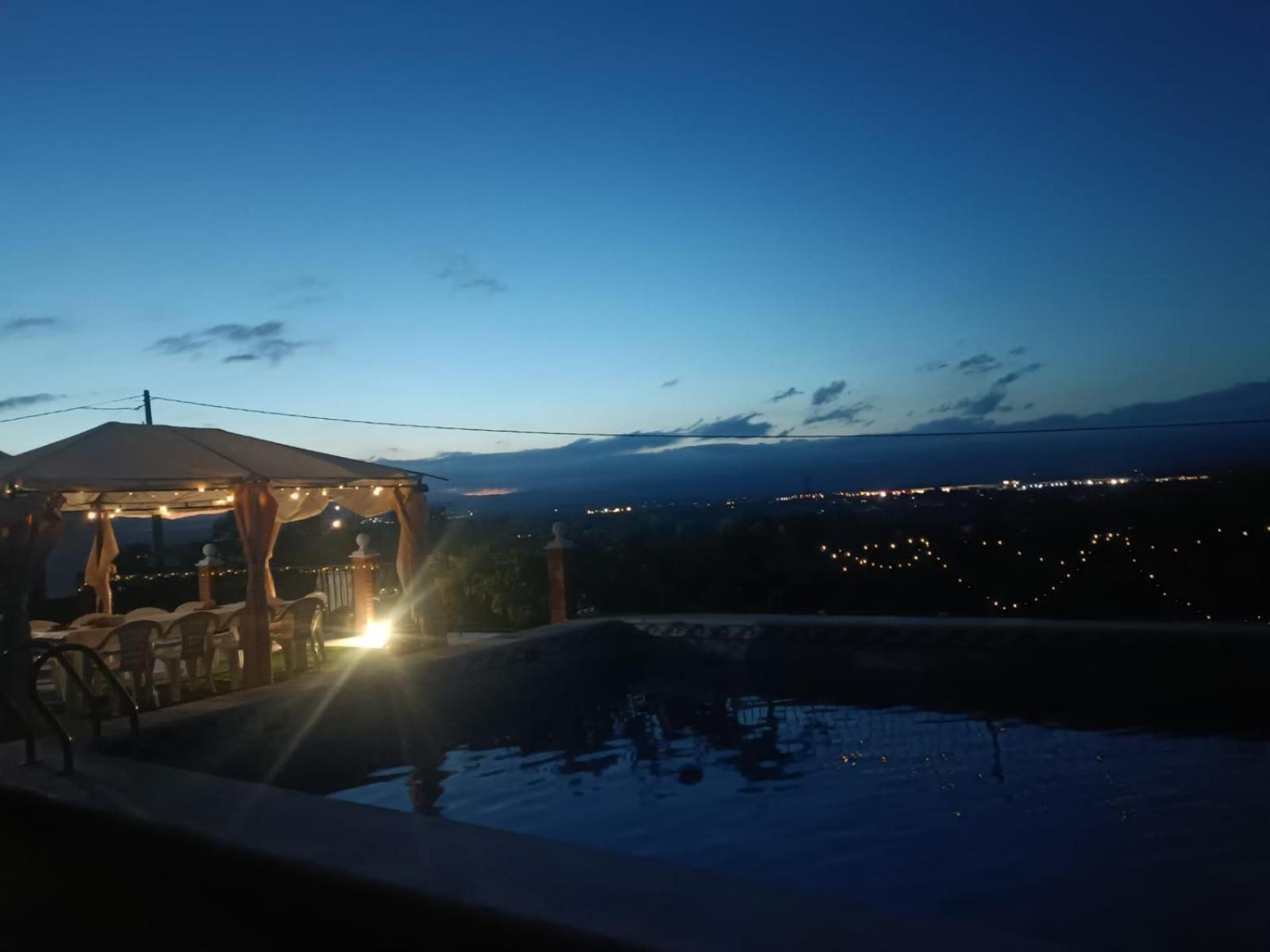 Bedroom With Private Bathroom And Two-Bedroom Family Suite In Quiet Forest Country House 80M2 Large Swimming Pool Music Town Lliria The Garden And Swimmingpool And Garden Are Shared Bagian luar foto