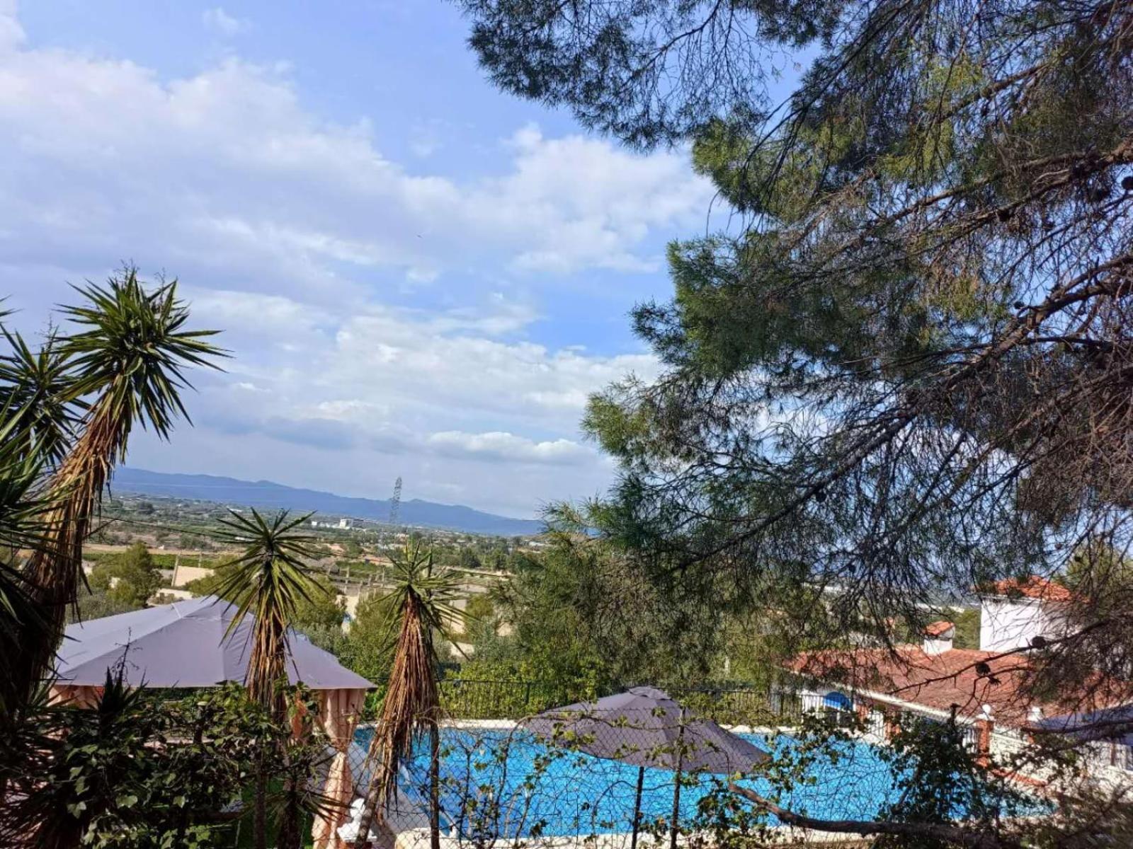 Bedroom With Private Bathroom And Two-Bedroom Family Suite In Quiet Forest Country House 80M2 Large Swimming Pool Music Town Lliria The Garden And Swimmingpool And Garden Are Shared Bagian luar foto